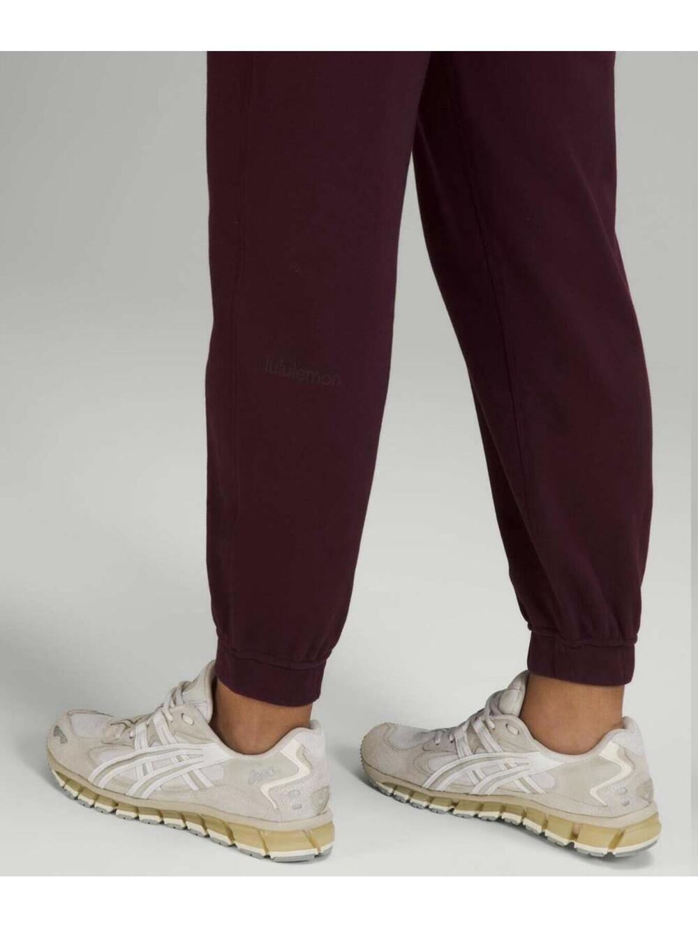Lululemon‎ Relaxed High-Rise Jogger Women’s Sz 6 in Cassis Burgundy Lounge